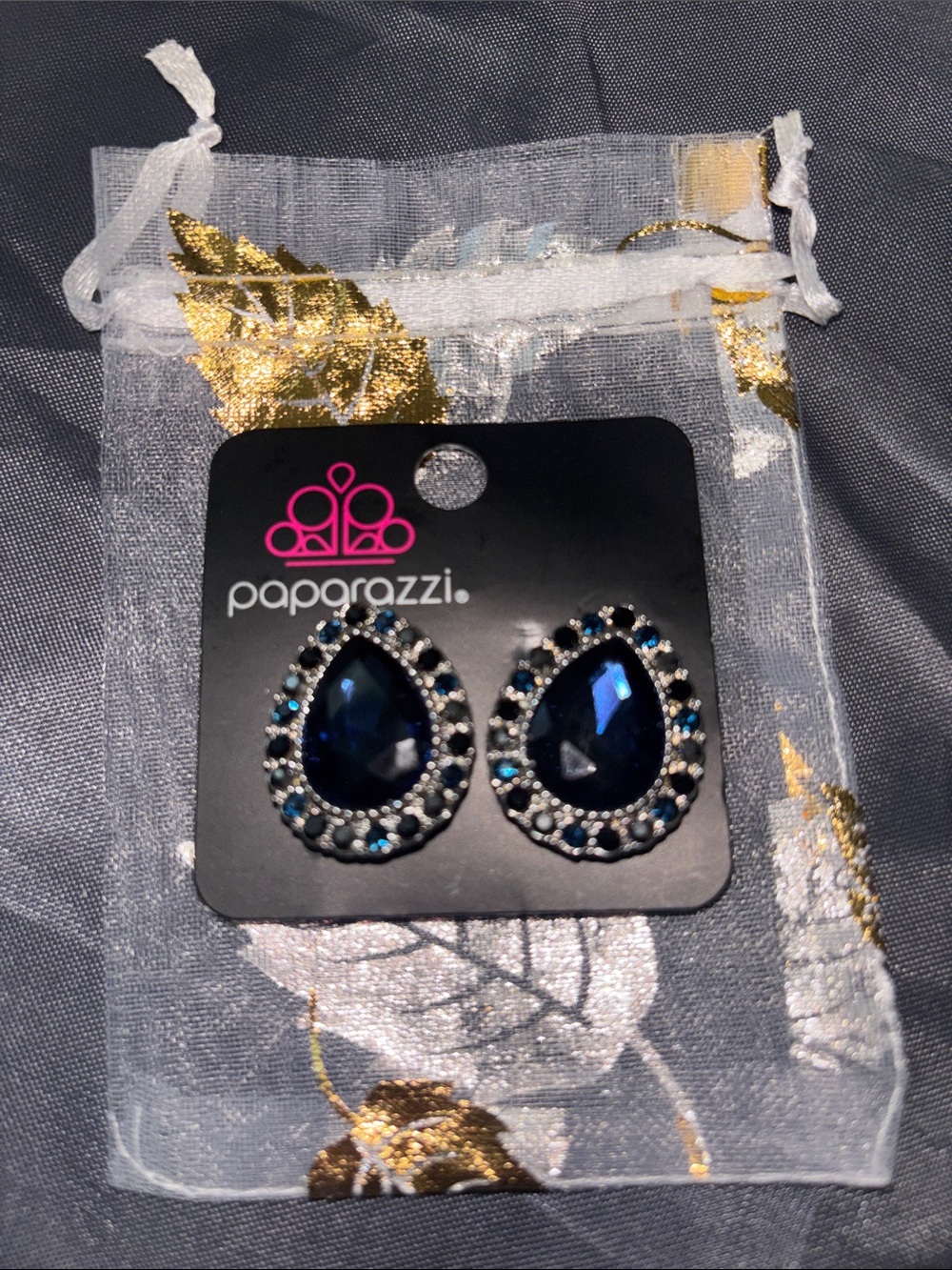 (CLIP-ON) Paparazzi Deep Blue Teardrop Crystal Halo Stud Earrings